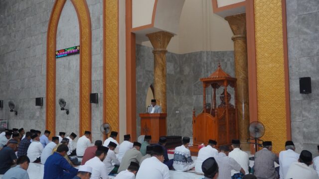 Tarawih Perdana, Bupati Luwu Ajak Masyarakat Jadikan Ramadhan Momentum Perbaikan Diri