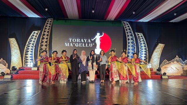 Kabupaten Luwu Tampilkan Tari Pajjaga Baine pada Toraya Ma’gellu’ 2026 di Toraja Utara