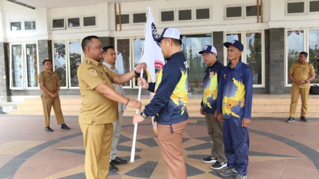 Bupati Luwu Lepas Kontingen PORSENIJAR PGRI, Siapkan Bonus untuk Peraih Emas