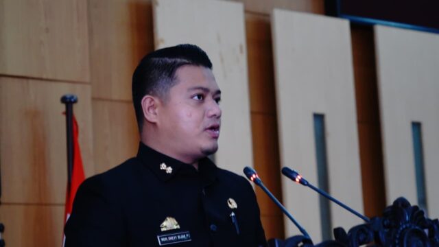 Wabup Luwu Sampaikan Jawaban Pemda atas Pandangan Fraksi DPRD soal APBD 2025