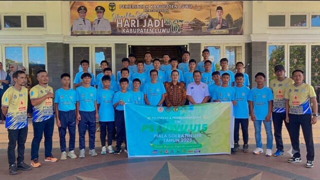 Sekda Luwu Lepas Tim Sepak Bola U-15 Menuju Kompetisi Tingkat Provinsi Sulawesi Selatan
