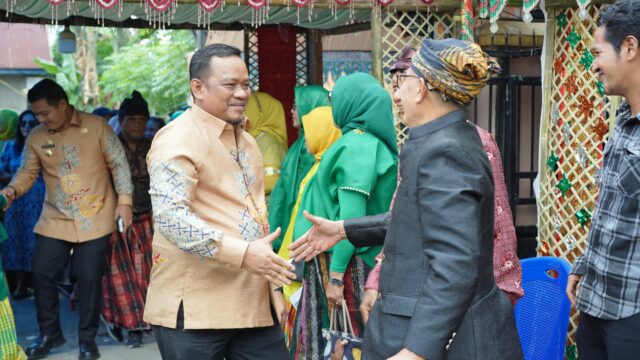 Bupati dan Wakil Bupati Luwu Hadiri Mabalik Gandang di Walenrang