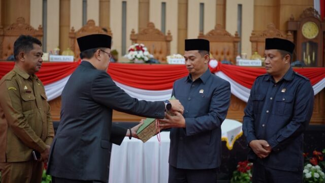 Penyerahan Rancangan KUA-PPAS APBD 2027, Pemkab Luwu Fokus Perkuat Produktivitas Ekonomi dan Digitalisasi Layanan Publik
