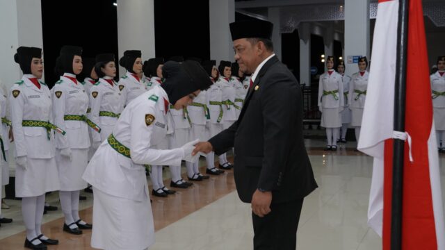 Bupati Luwu Kukuhkan 73 Anggota Paskibraka, Tekankan Semangat Nasionalisme dan Tanggung Jawab